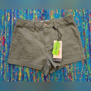NWT Blue Spice Women's Olive/Grey Shorts‎ Size 5